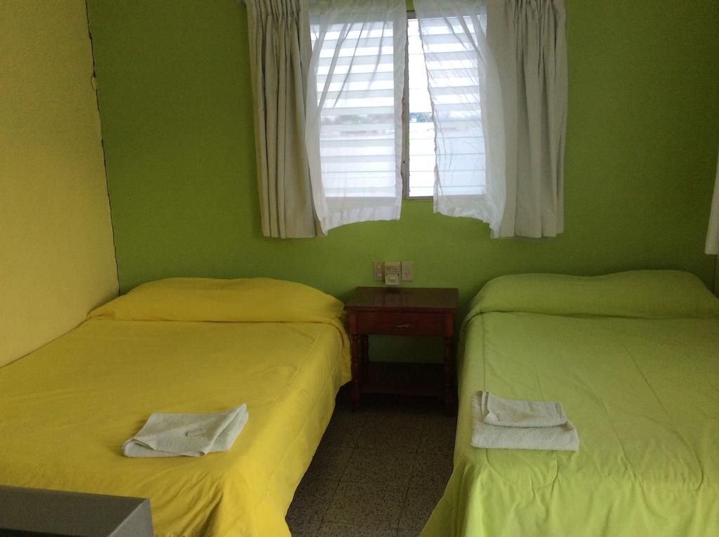 Green World Hotel 弗洛勒斯 外观 照片