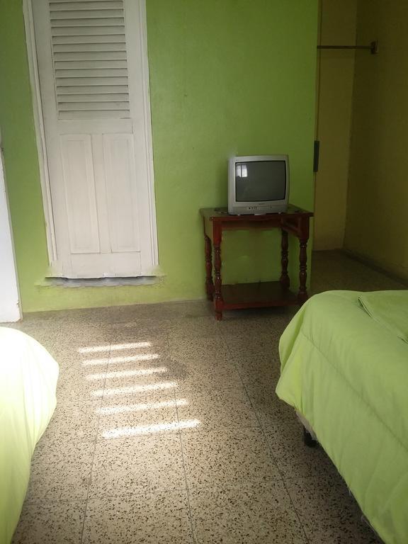 Green World Hotel 弗洛勒斯 外观 照片