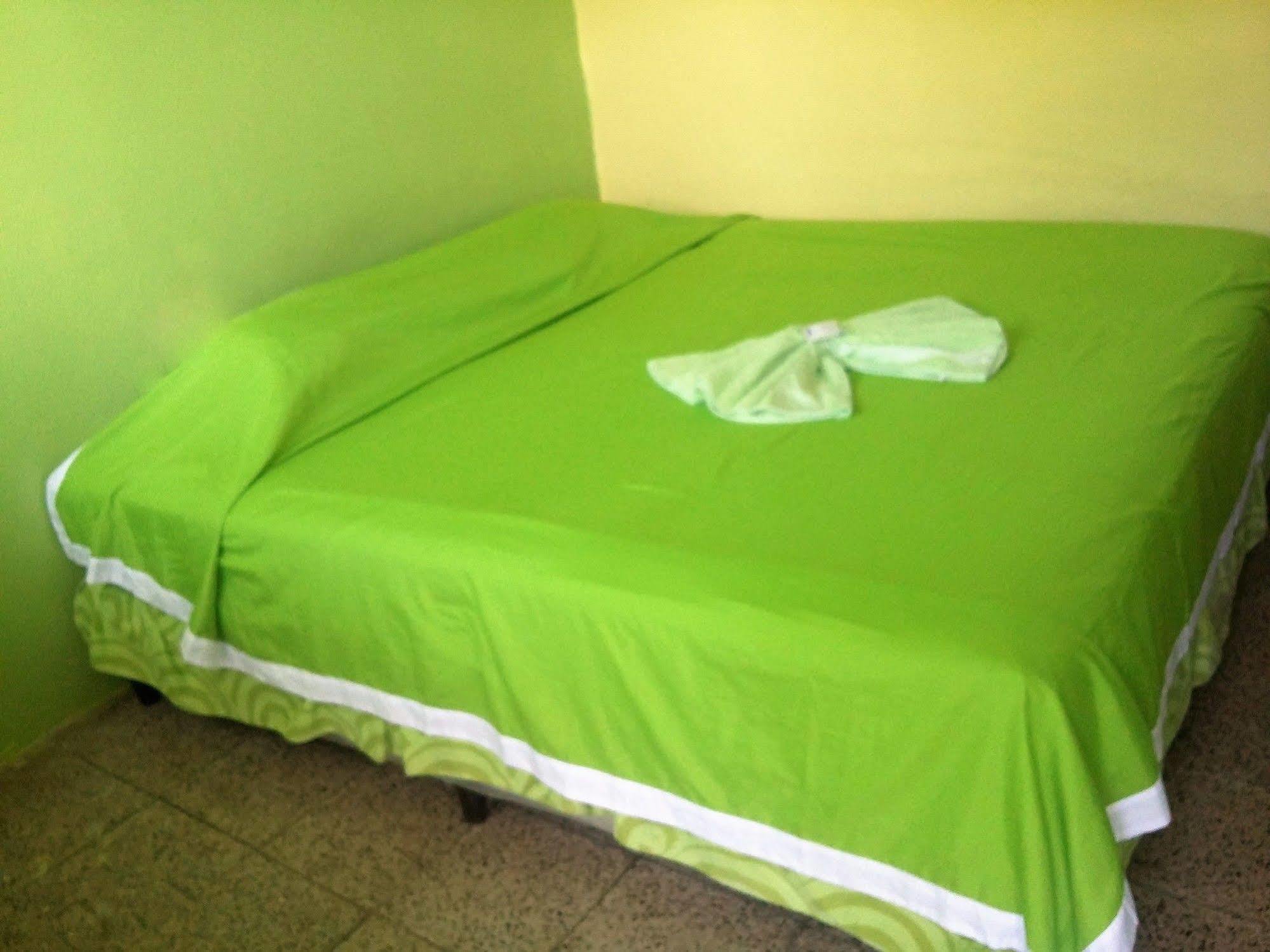 Green World Hotel 弗洛勒斯 外观 照片